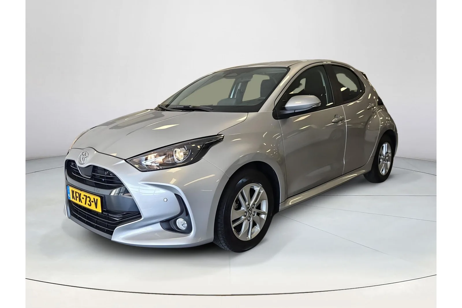 Toyota Yaris (2025) — foto 1
