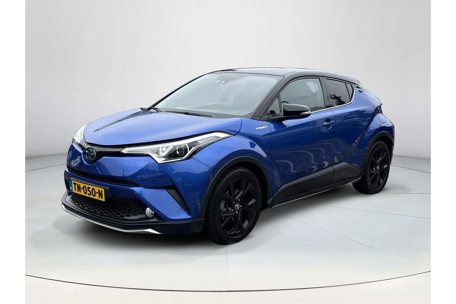 Toyota C-HR (2018) — foto 1