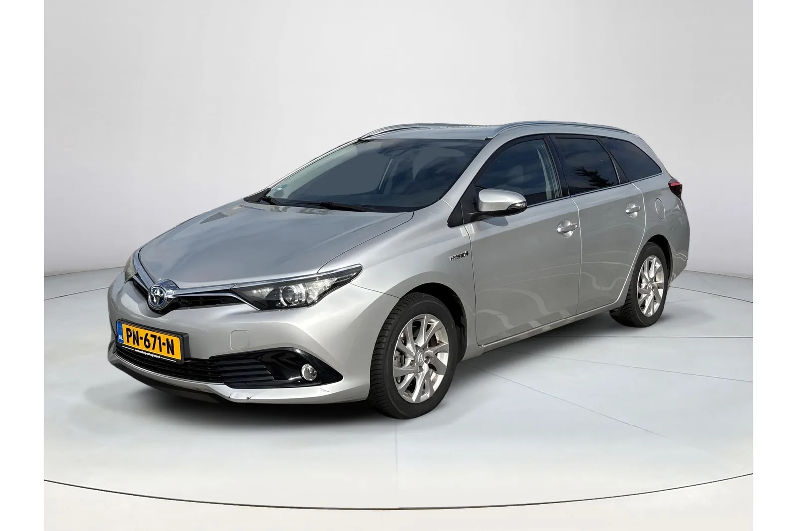 Toyota Auris (2017) — foto 1