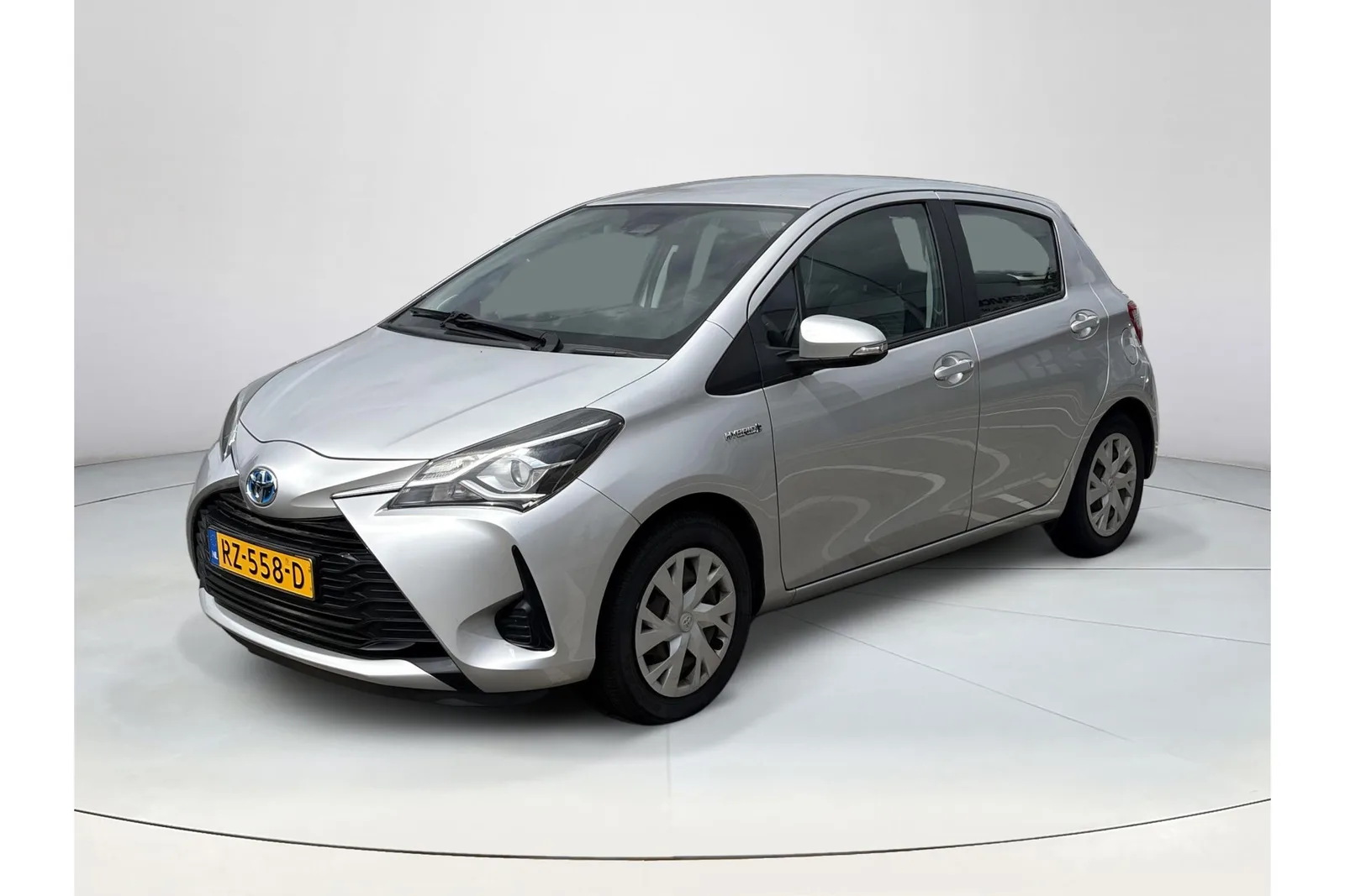 Toyota Yaris (2018) — foto 1