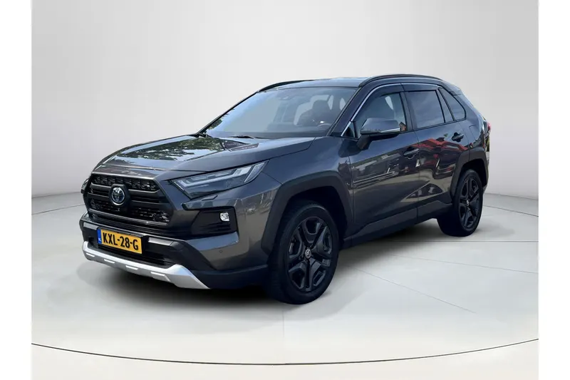 Toyota RAV4 (2023)