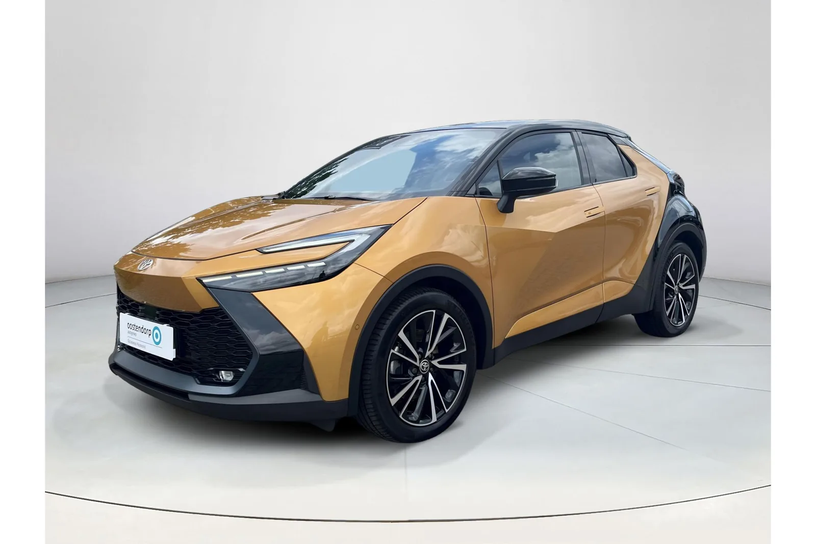 Toyota C-HR (2024) — foto 1