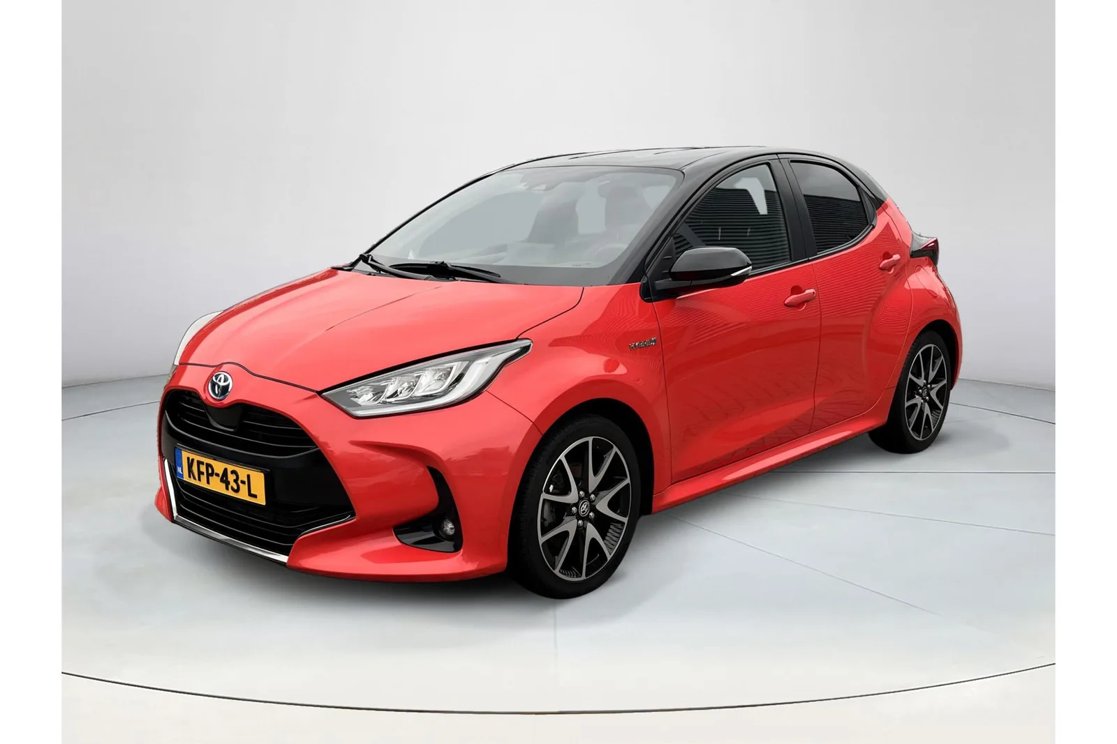 Toyota Yaris (2021) — foto 1