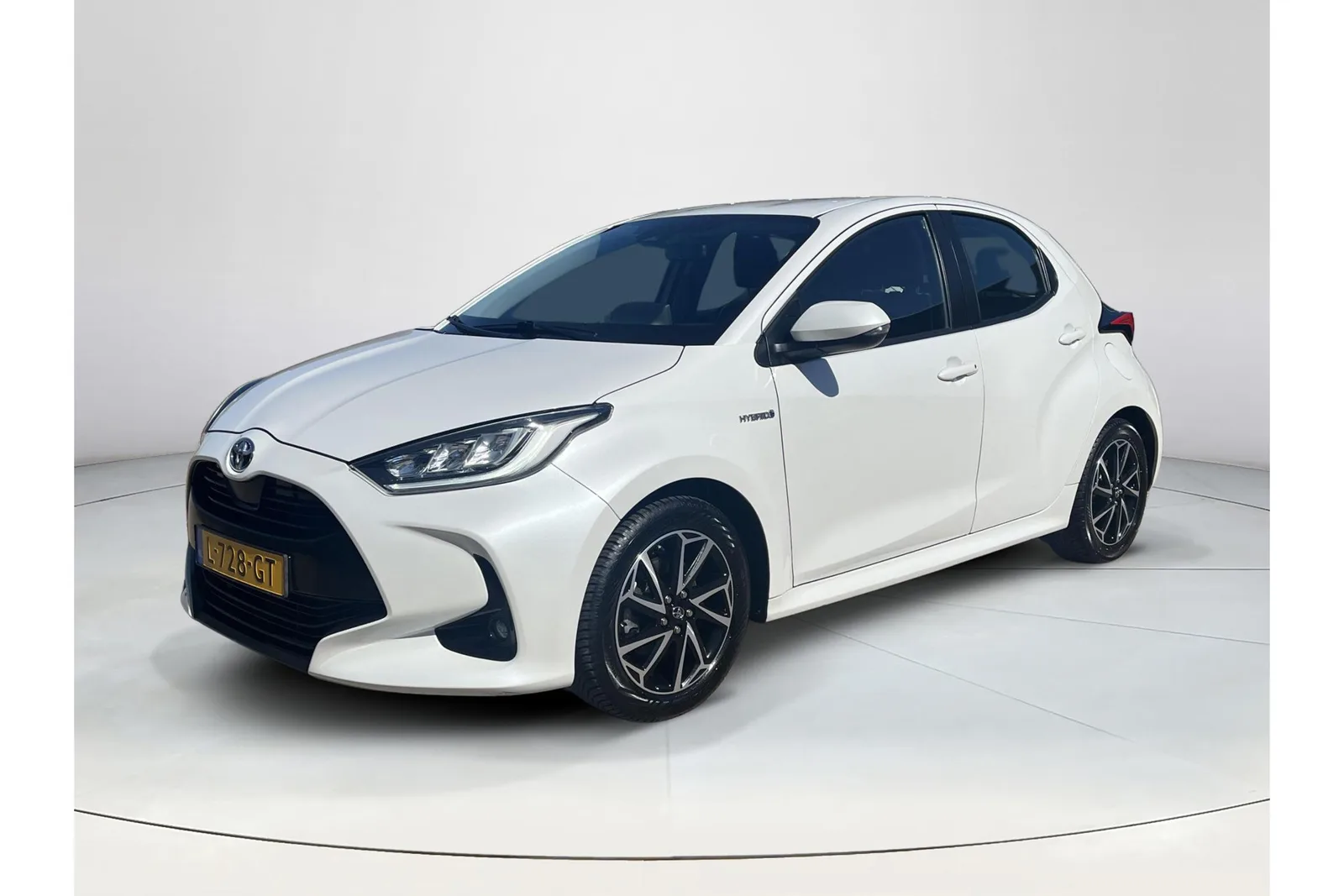 Toyota Yaris (2021) — foto 1