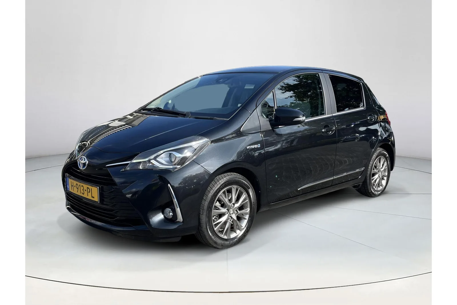 Toyota Yaris (2020) — foto 1