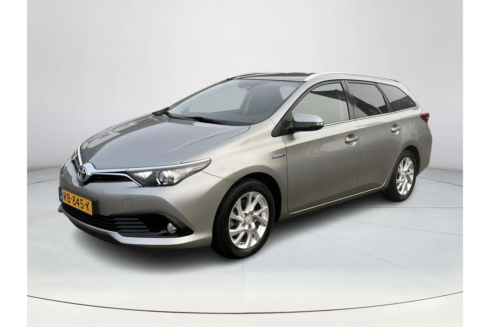 Toyota Auris (2017) — foto 1