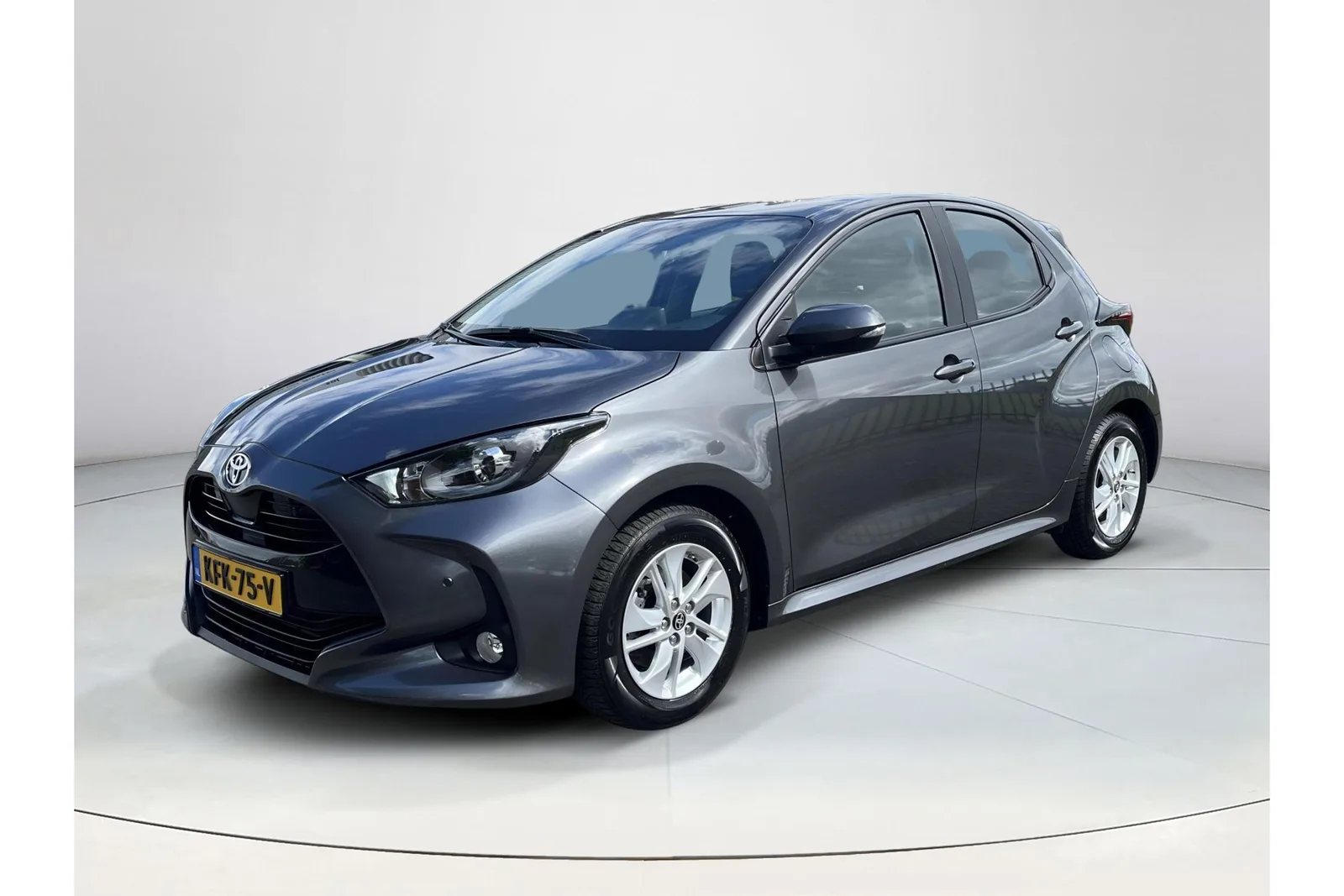 Toyota Yaris (2025) — foto 1