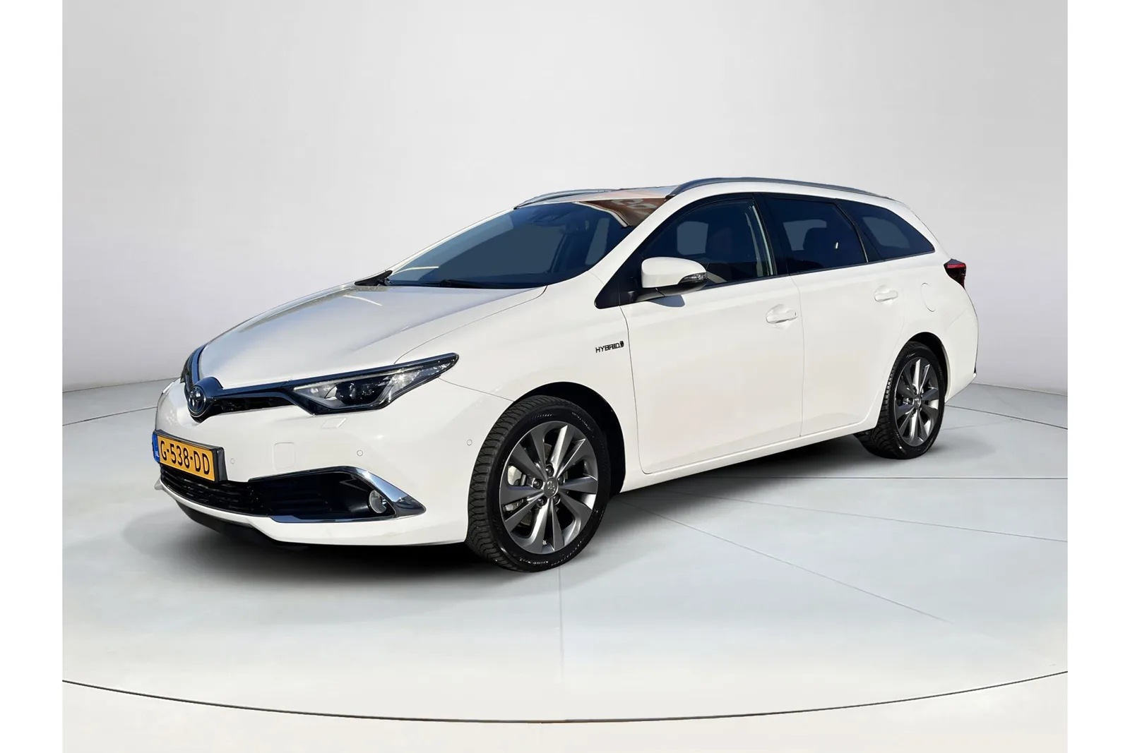 Toyota Auris (2018) — foto 1