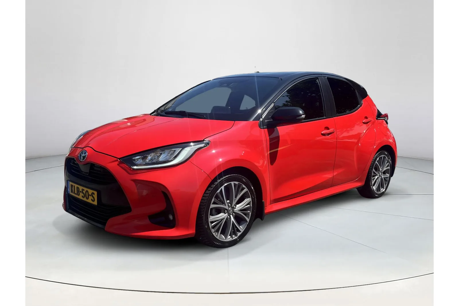 Toyota Yaris (2022) — foto 1