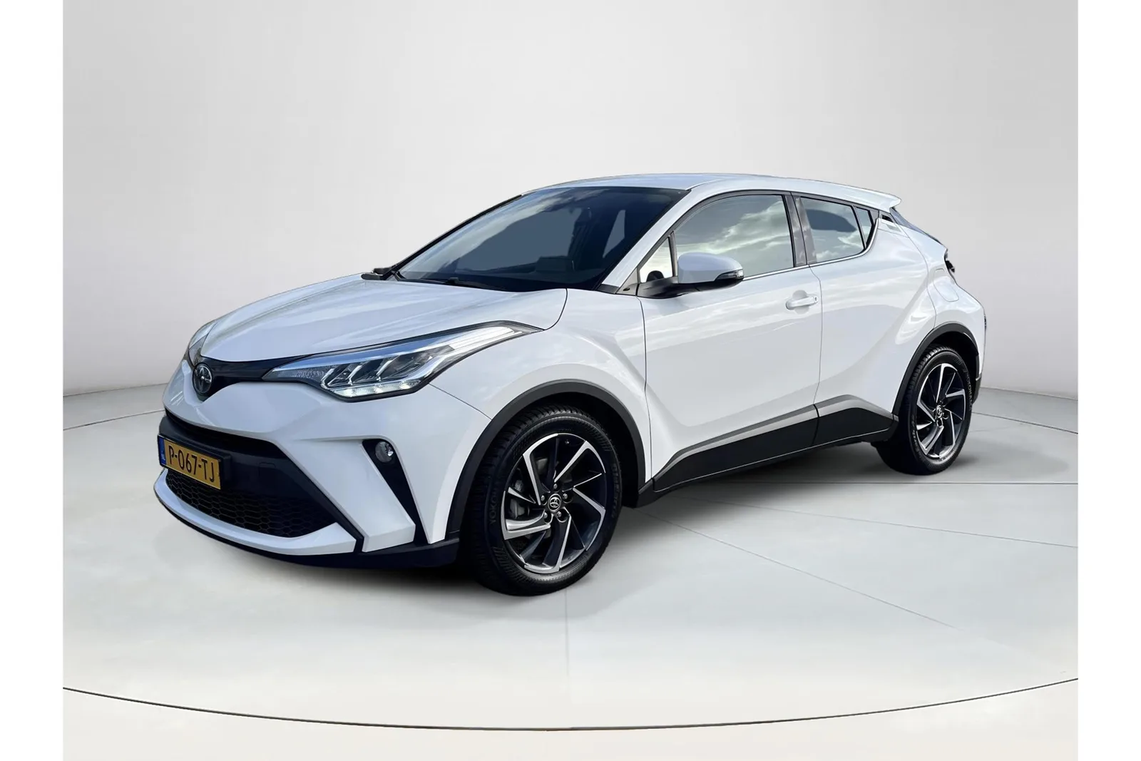 Toyota C-HR (2022) — foto 1