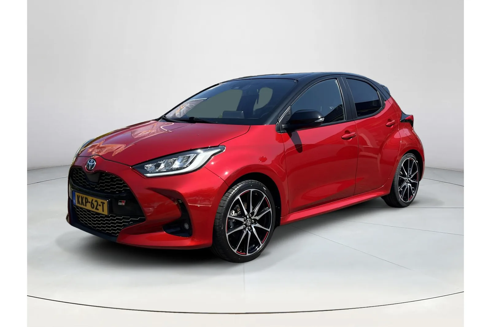 Toyota Yaris (2022) — foto 1