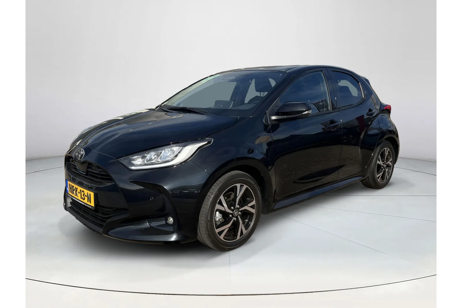 Toyota Yaris (2025) — foto 1