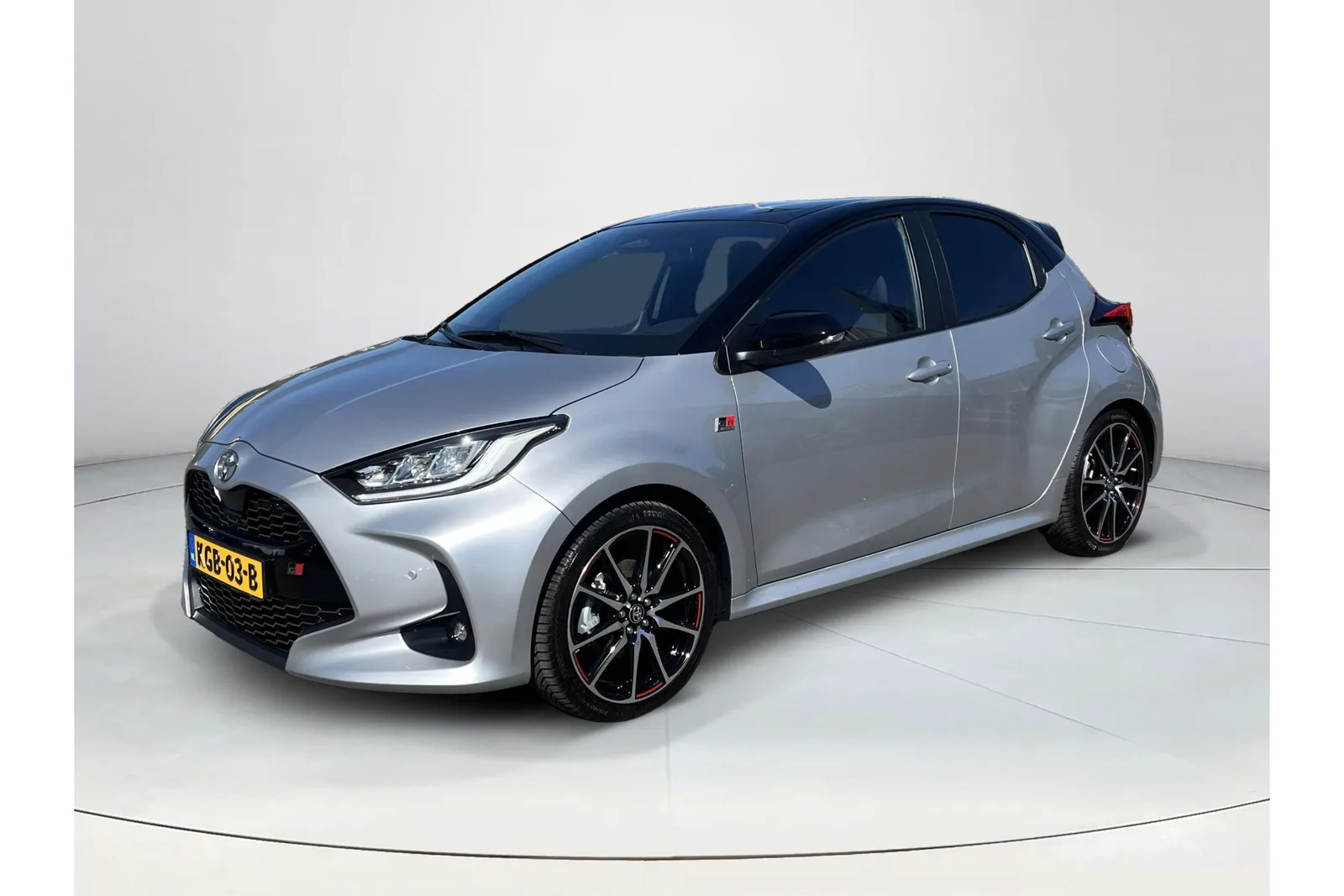 Toyota Yaris (2025) — foto 1