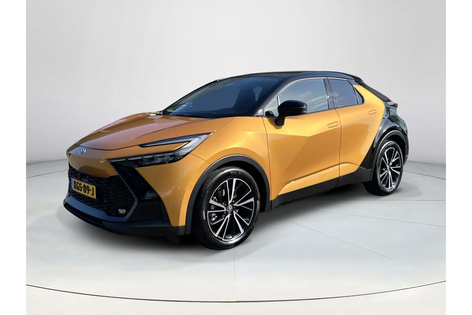 Toyota C-HR (2024) — foto 1
