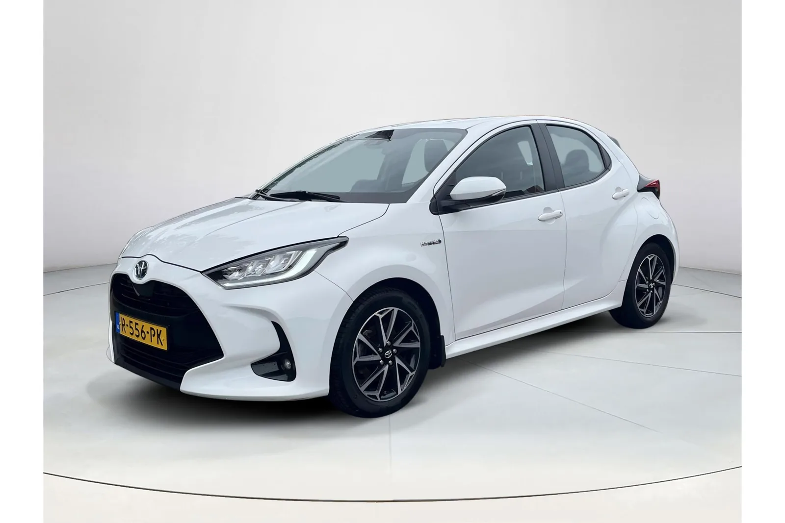 Toyota Yaris (2021) — foto 1