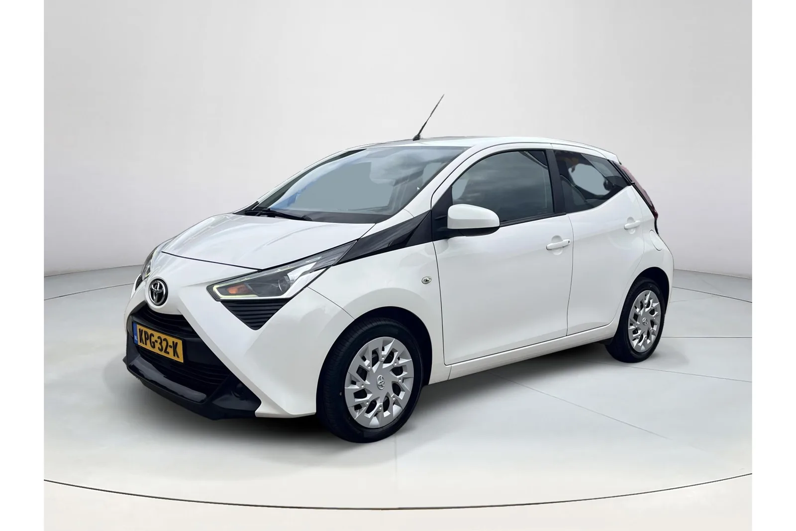 Toyota Aygo (2021) — foto 1