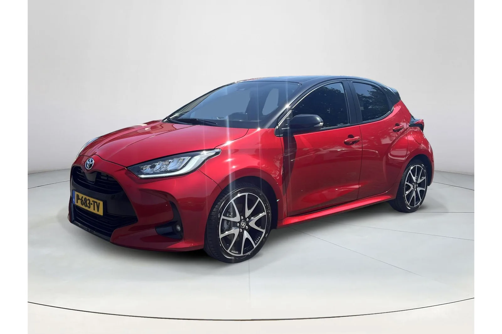 Toyota Yaris (2022) — foto 1