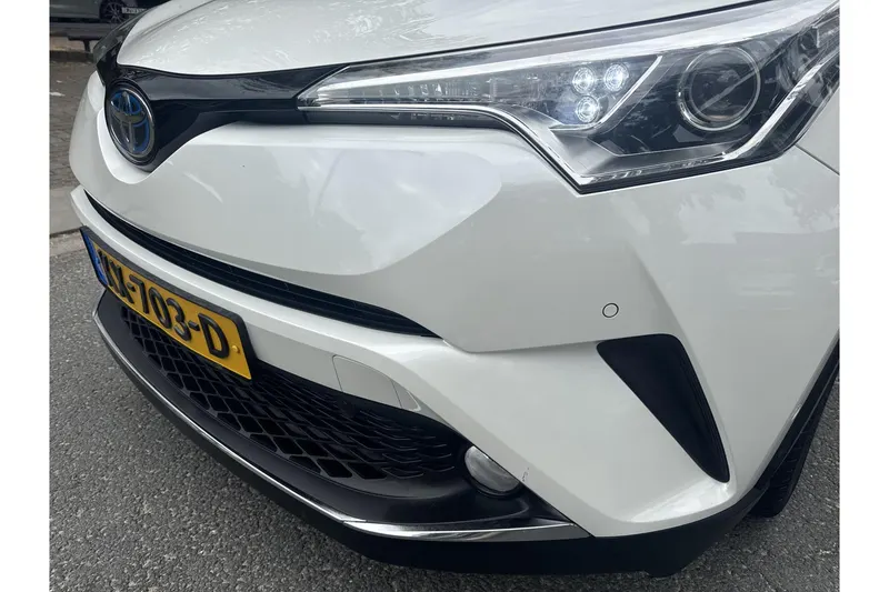 Toyota C-HR (2016)