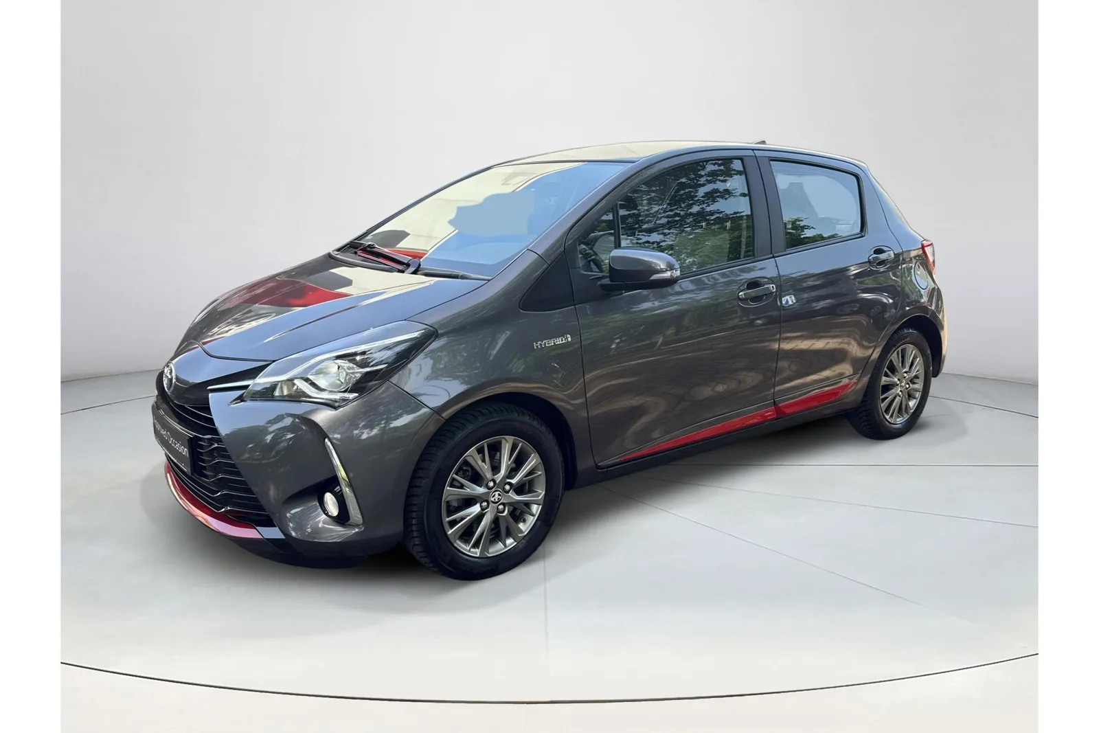 Toyota Yaris (2017) — foto 1