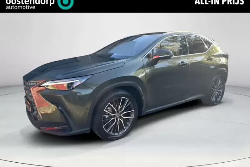 Lexus NX (2025)