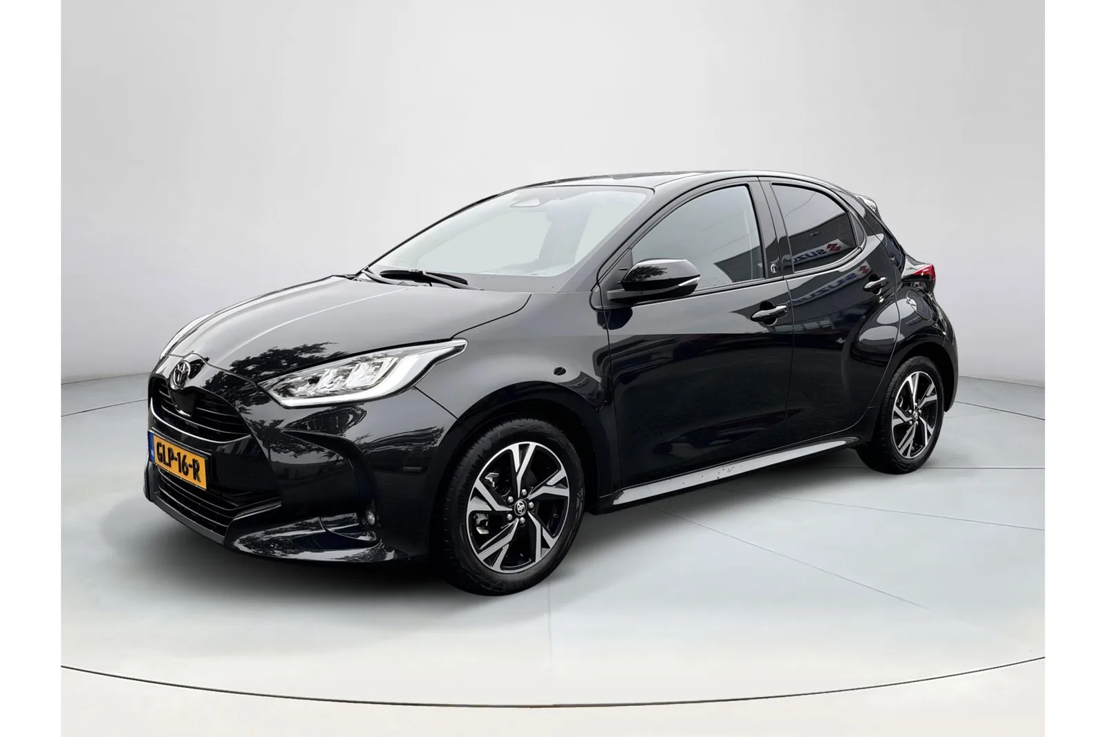 Toyota Yaris (2024) — foto 1
