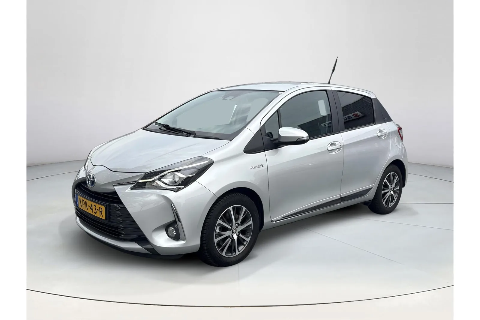 Toyota Yaris (2020) — foto 1