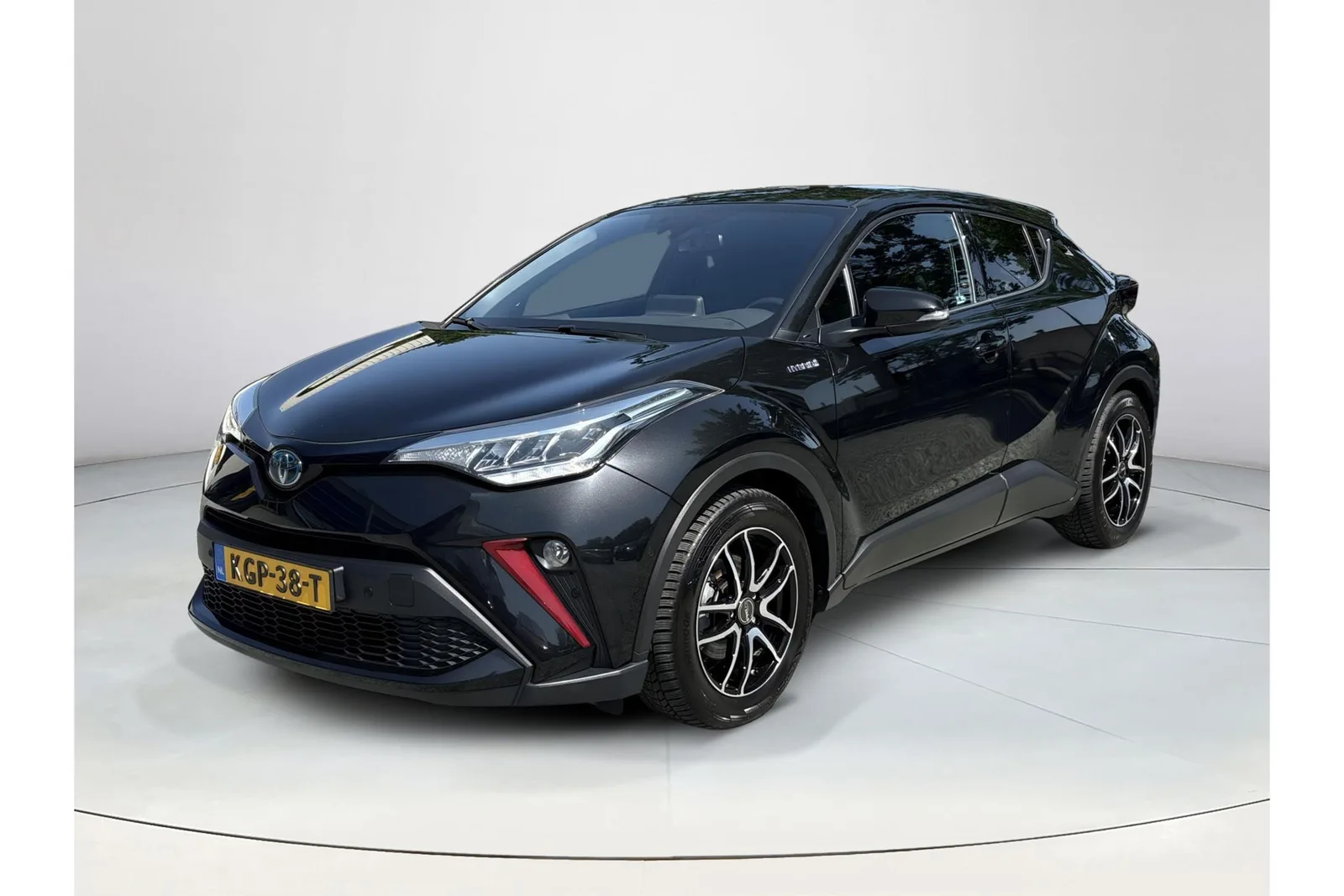 Toyota C-HR (2020) — foto 1