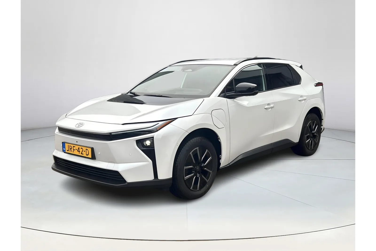Toyota bZ4X (2025) — foto 1