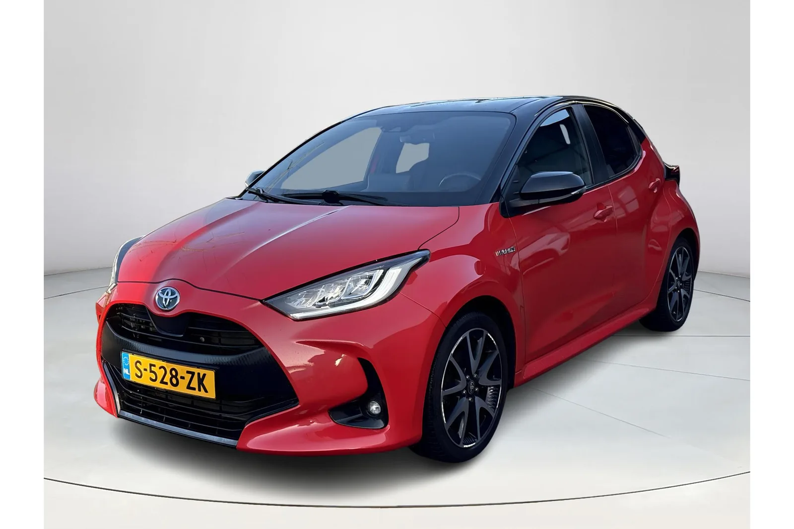 Toyota Yaris (2021) — foto 1