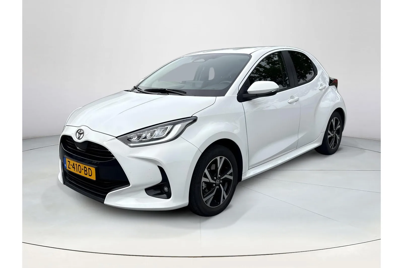 Toyota Yaris (2024) — foto 1