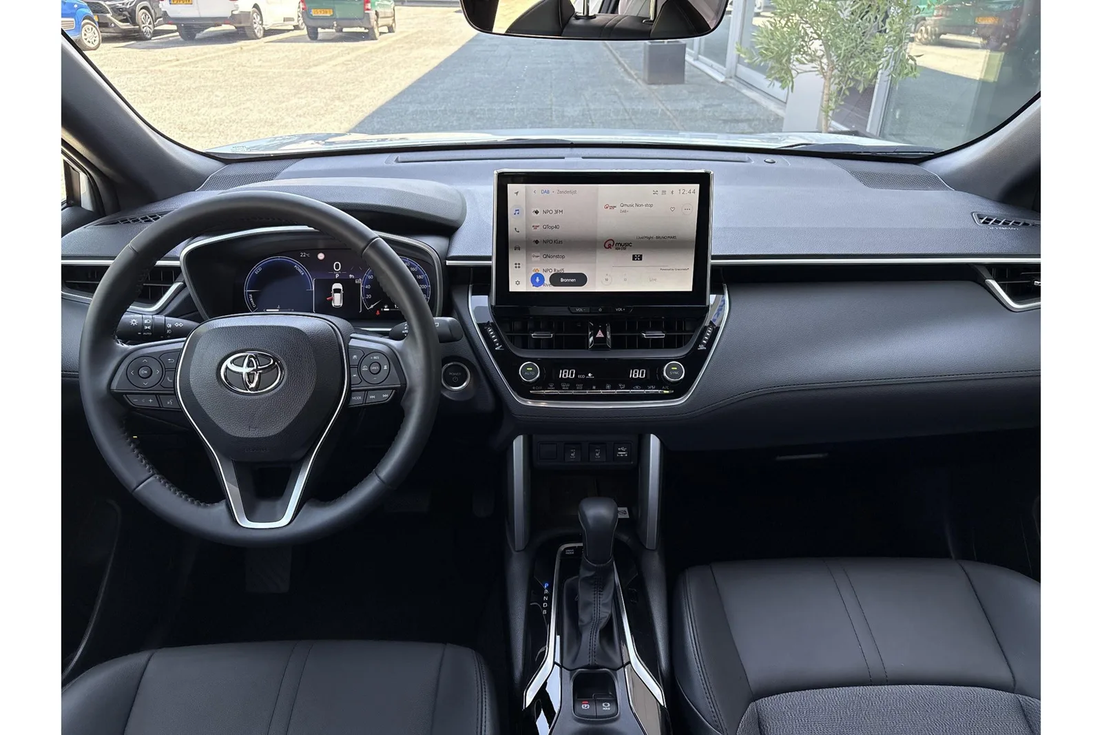 Toyota Corolla (2023) — foto 1