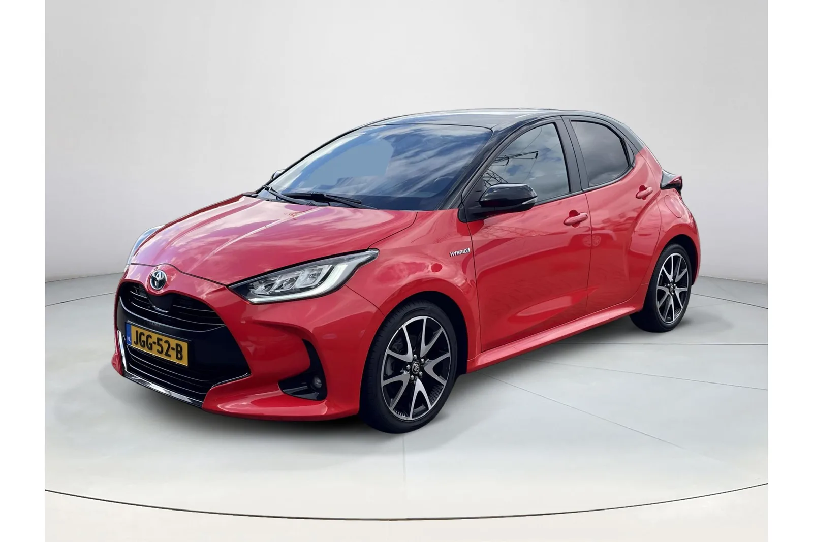 Toyota Yaris (2021) — foto 1