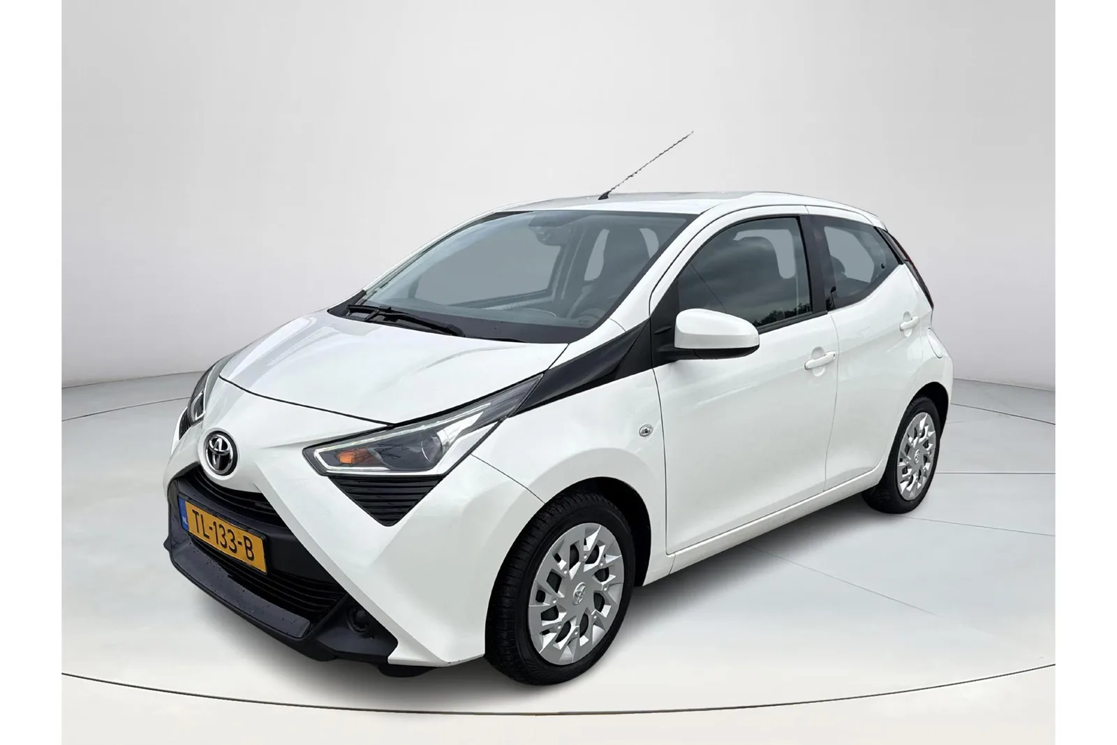 Toyota Aygo (2018) — foto 1