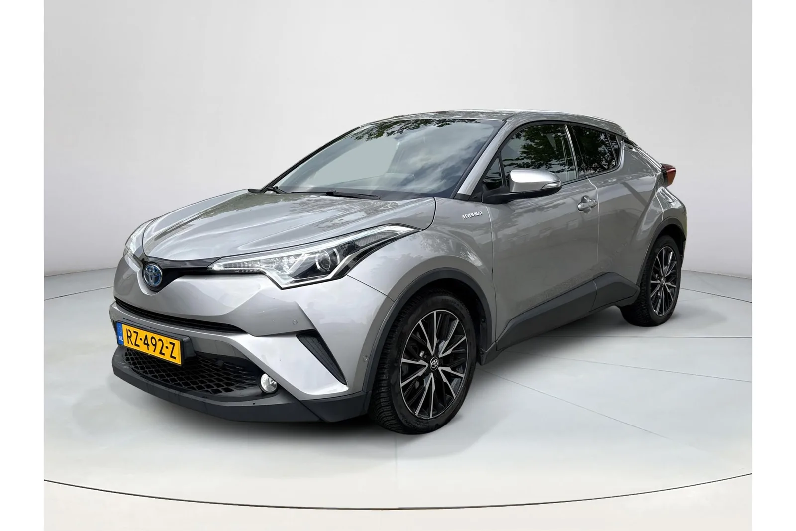 Toyota C-HR (2018) — foto 1