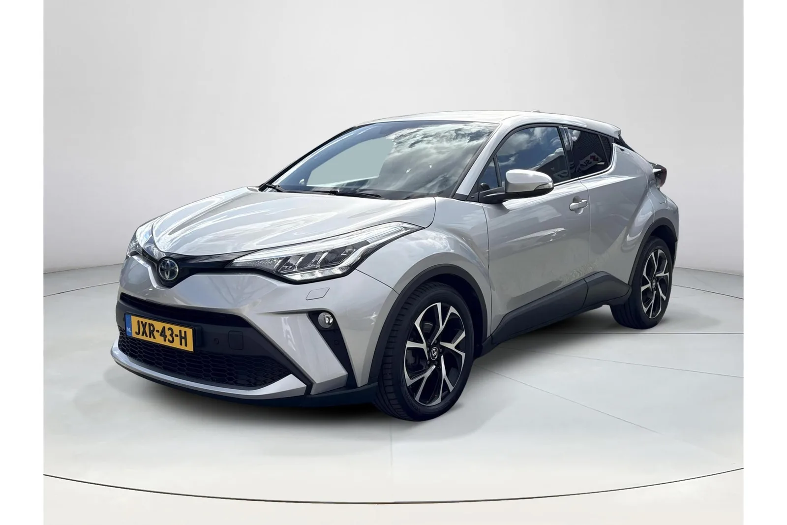 Toyota C-HR (2023) — foto 1