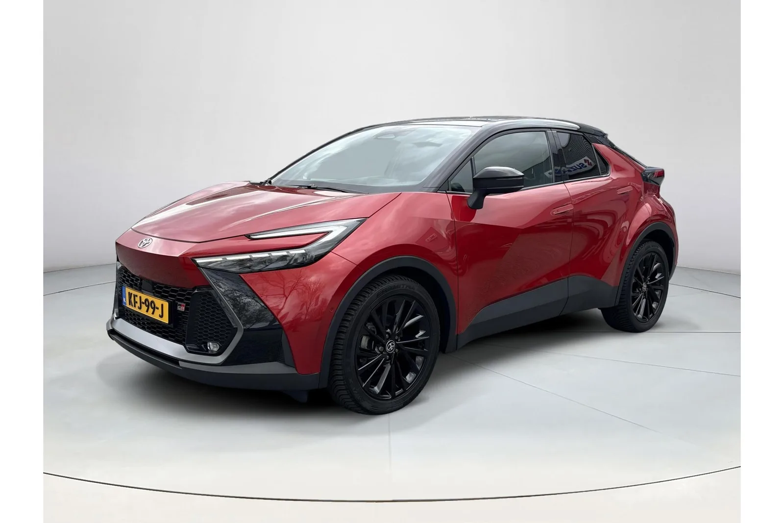Toyota C-HR (2024) — foto 1