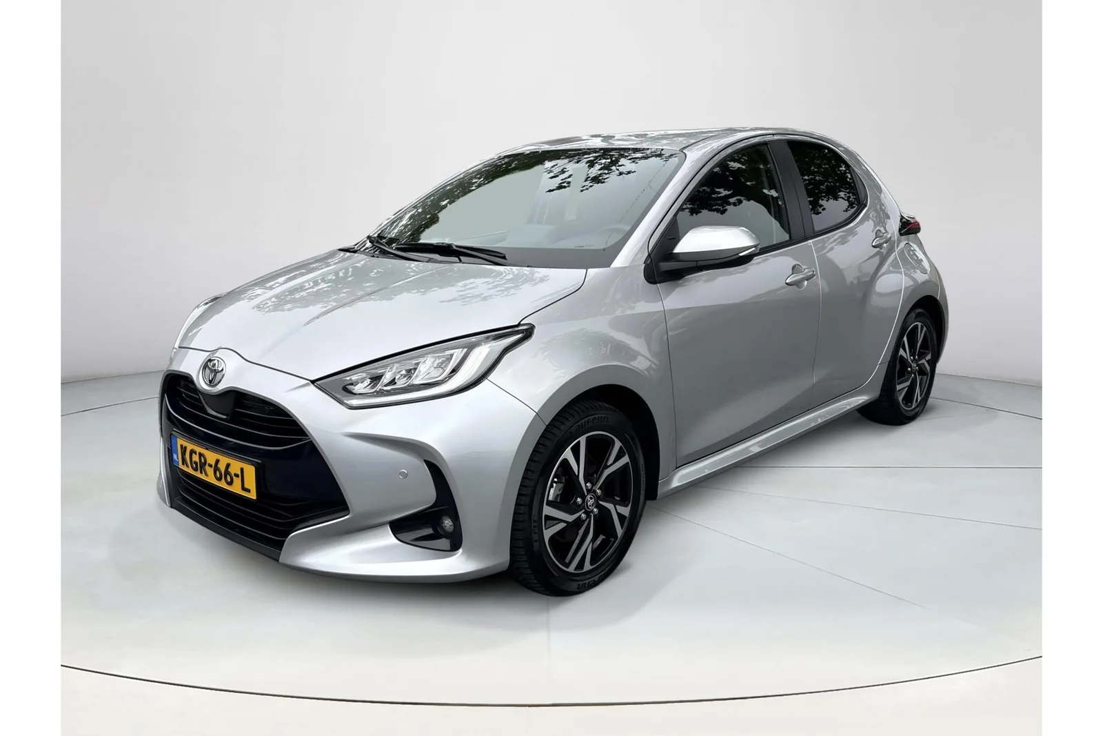 Toyota Yaris (2024) — foto 1