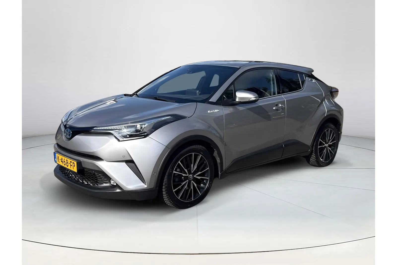 Toyota C-HR (2017) — foto 1