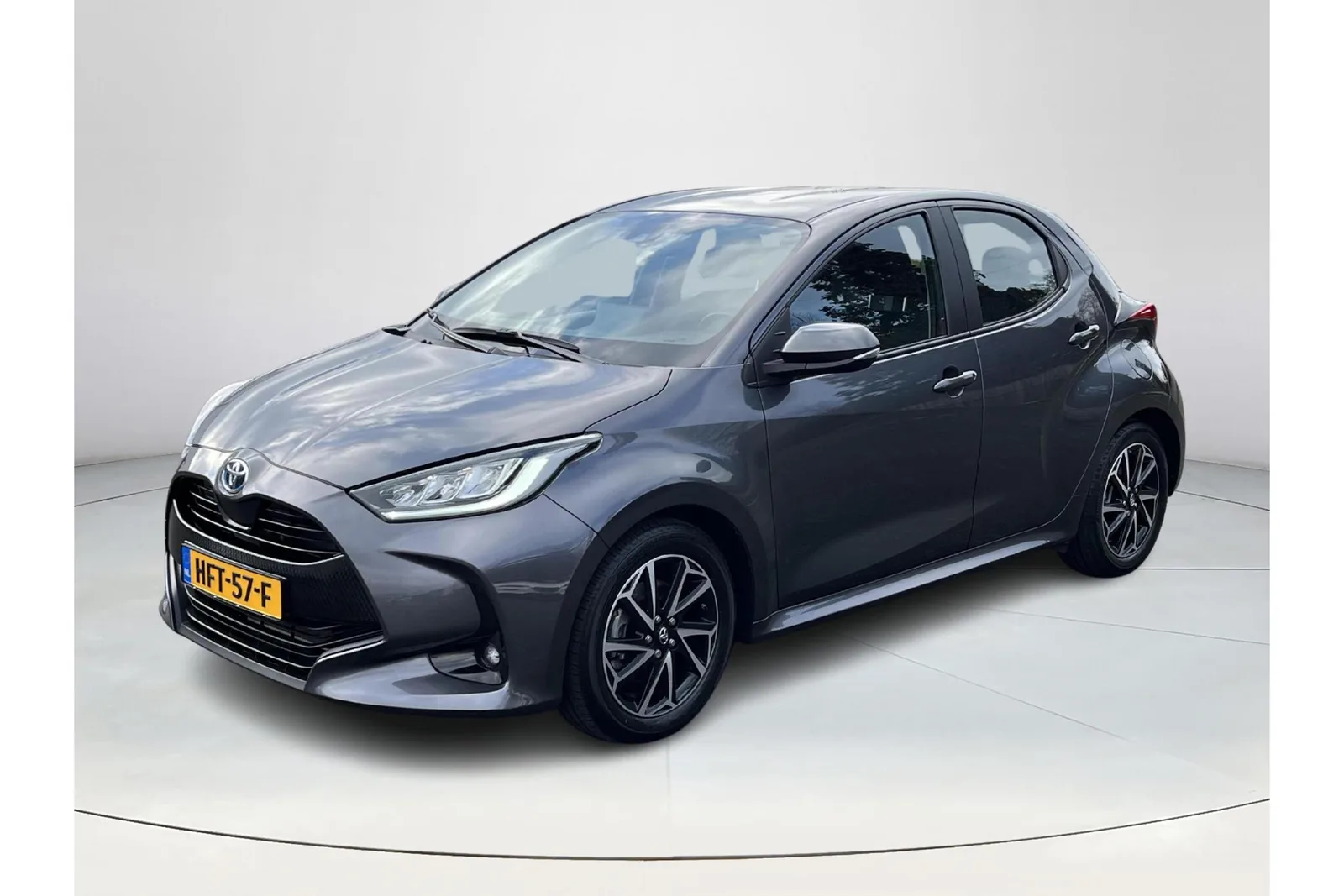 Toyota Yaris (2021) — foto 1
