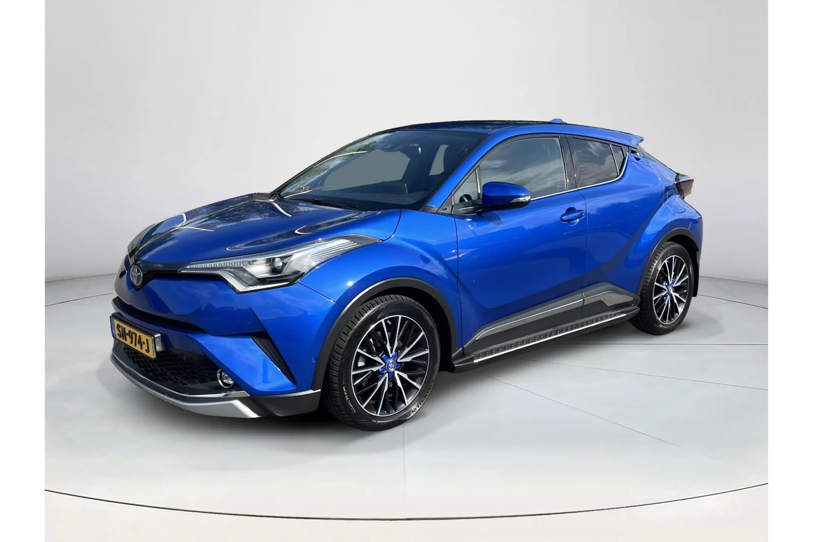 Toyota C-HR (2018) — foto 1