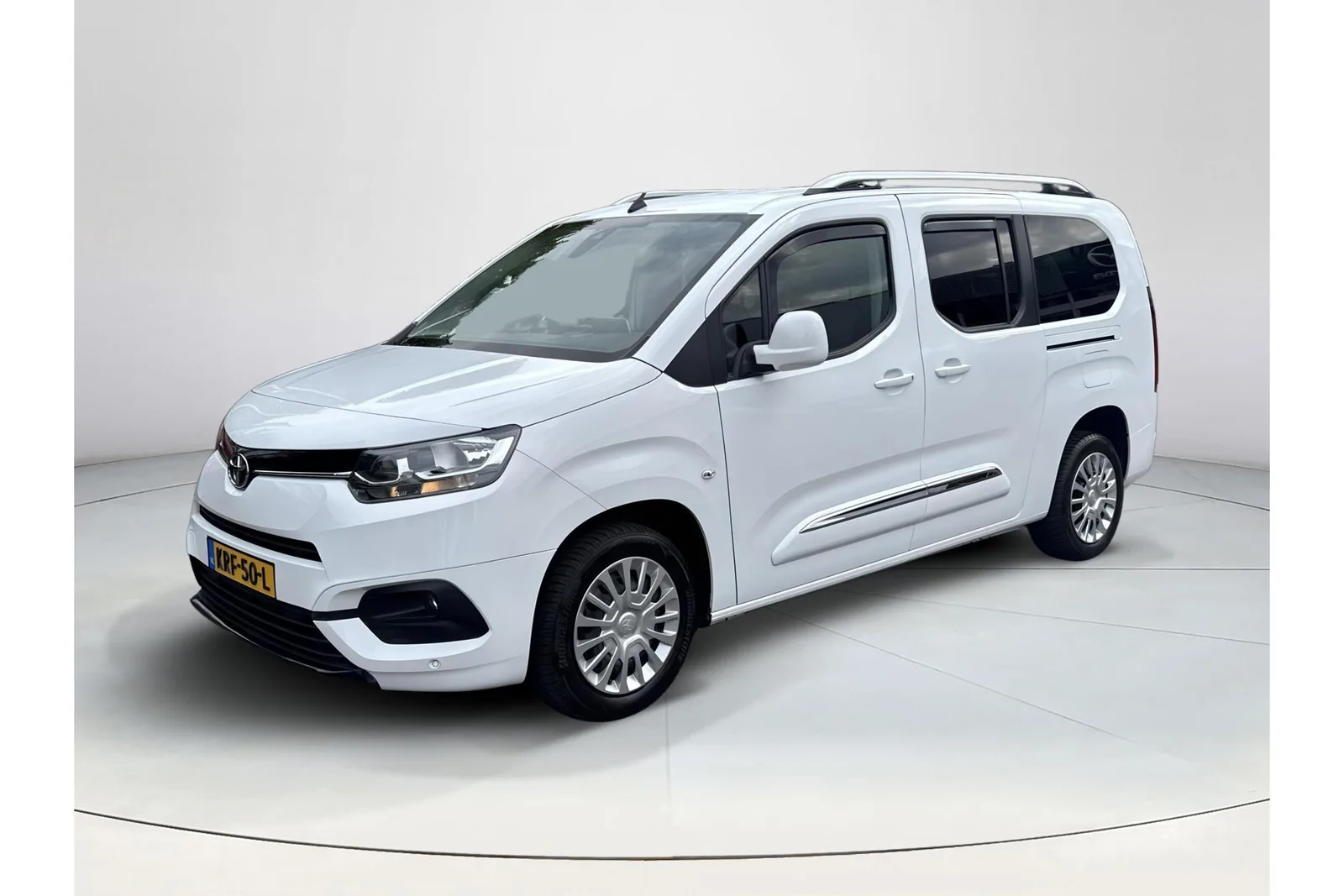 Toyota Proace (2021) — foto 1