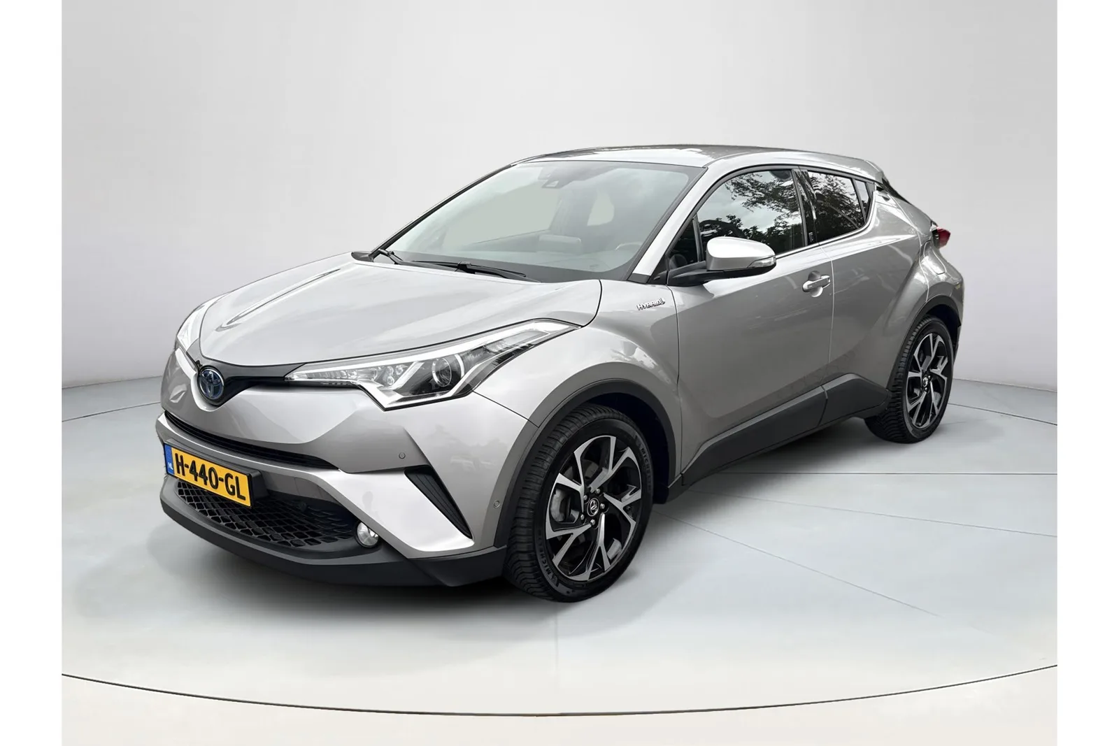 Toyota C-HR (2019) — foto 1