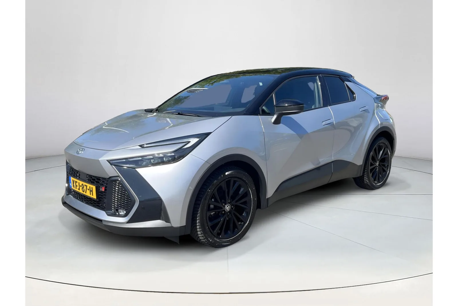 Toyota C-HR (2024) — foto 1