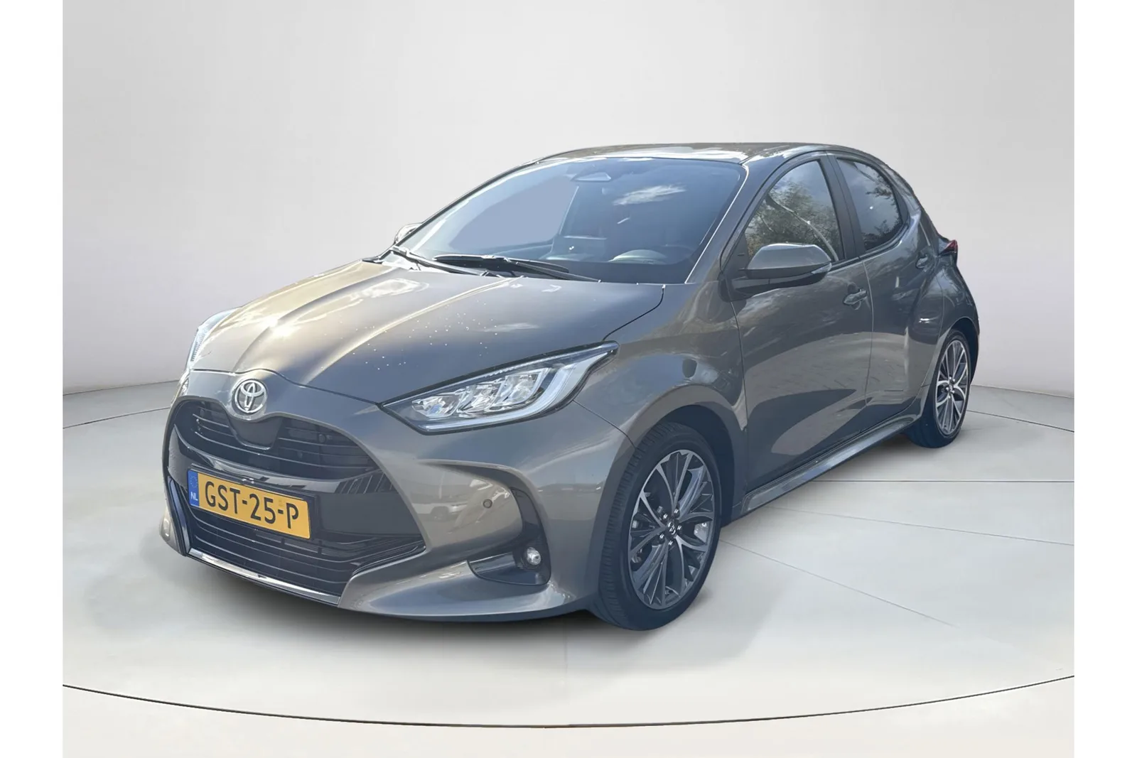 Toyota Yaris (2024) — foto 1