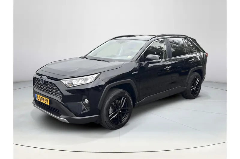 Toyota RAV4 (2021)