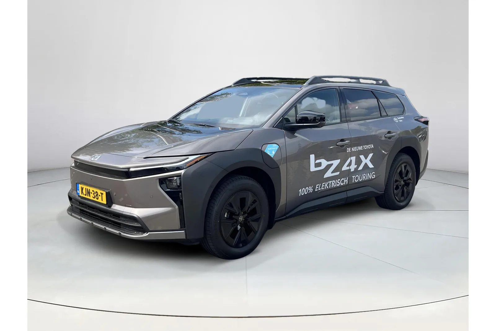Toyota bZ4X (2026) — foto 1