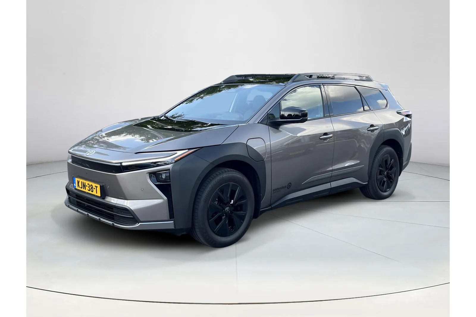Toyota bZ4X (2026) — foto 1