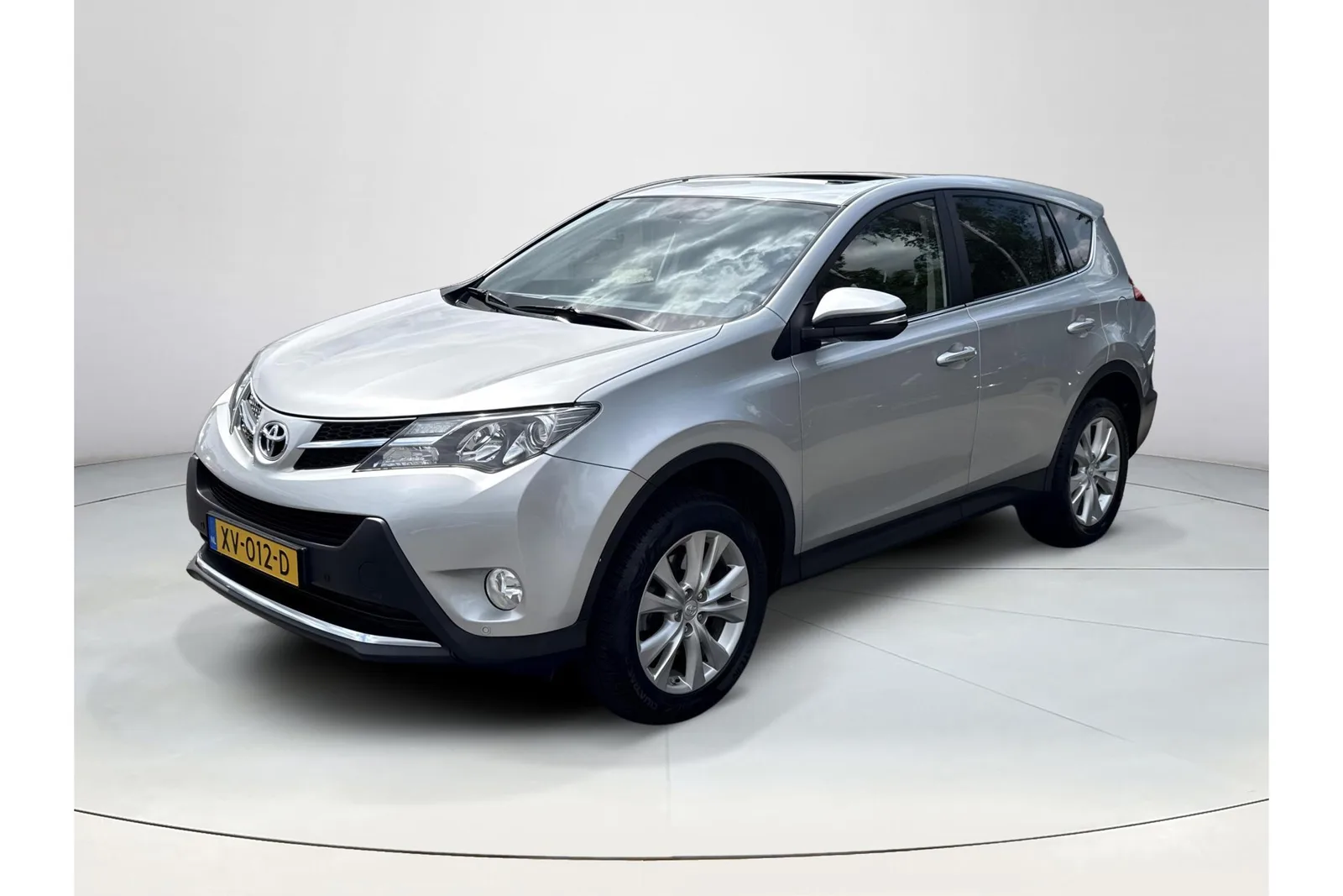 Toyota RAV4 (2013) — foto 1