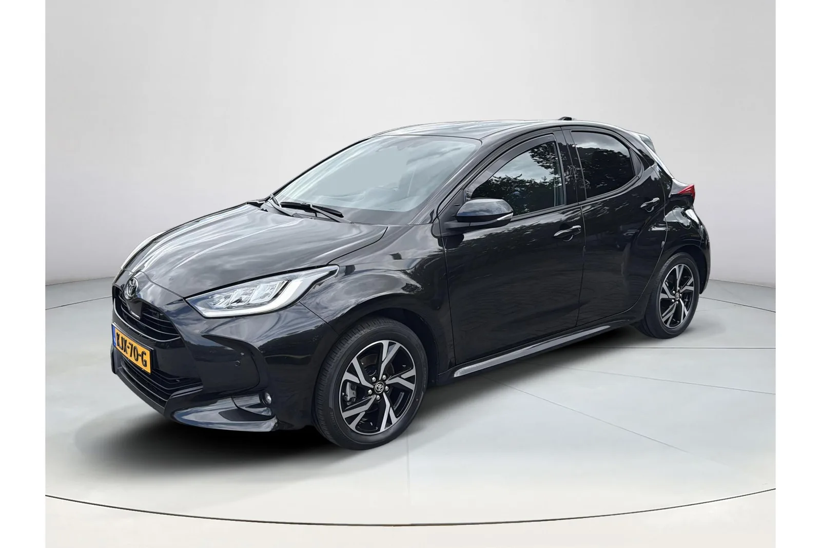 Toyota Yaris (2024) — foto 1