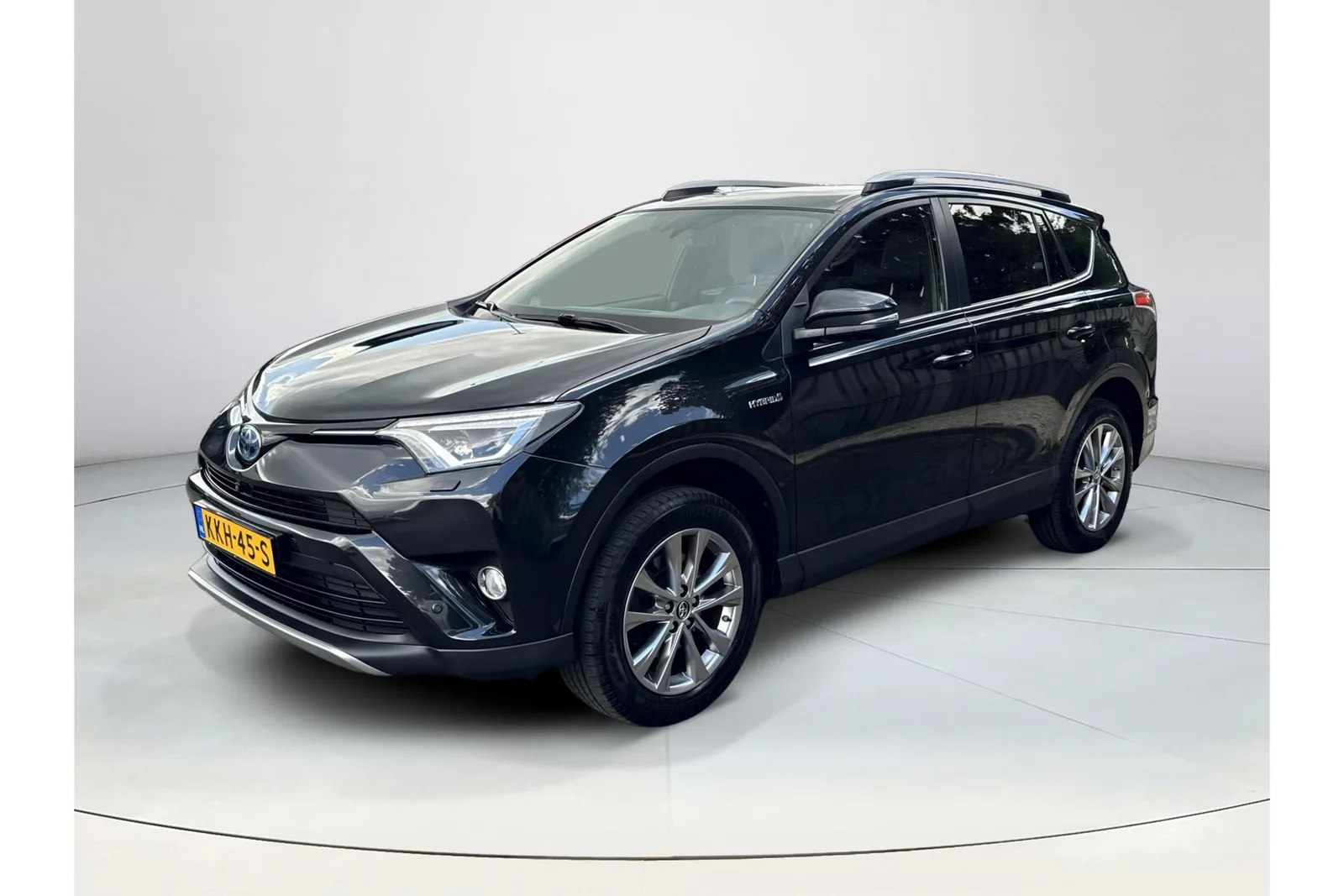 Toyota RAV4 (2018) — foto 1